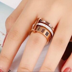 New Rose Gold Roman Trinity Band Ring